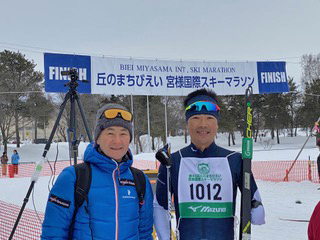 [写真]レース後の新田選手とツーショット