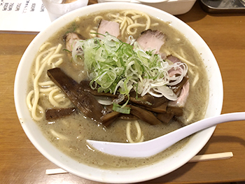 [写真]「西中華そば店」さんの煮干しラーメン