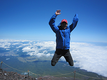 [写真]太田渉子選手がジャンプ