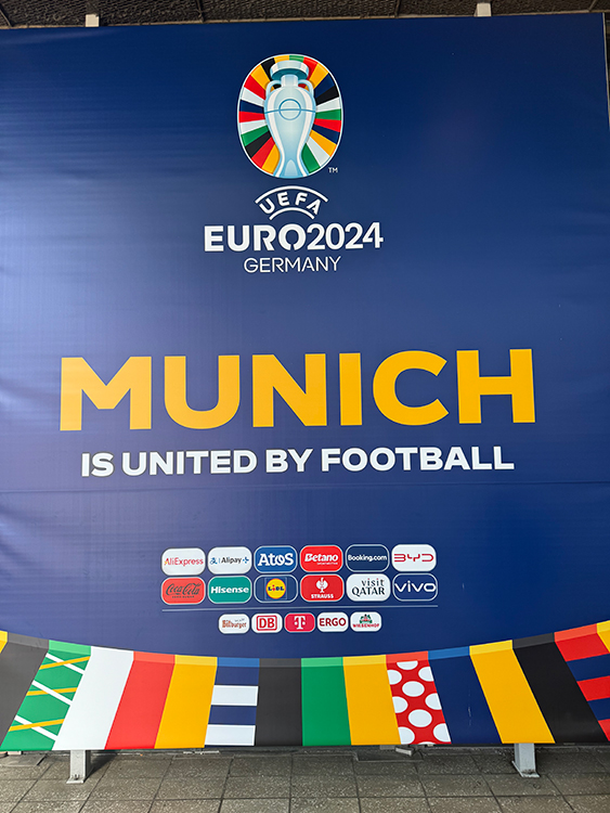 [写真]EURO2024のフラッグ