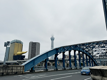 [写真]駒形橋とスカイツリー