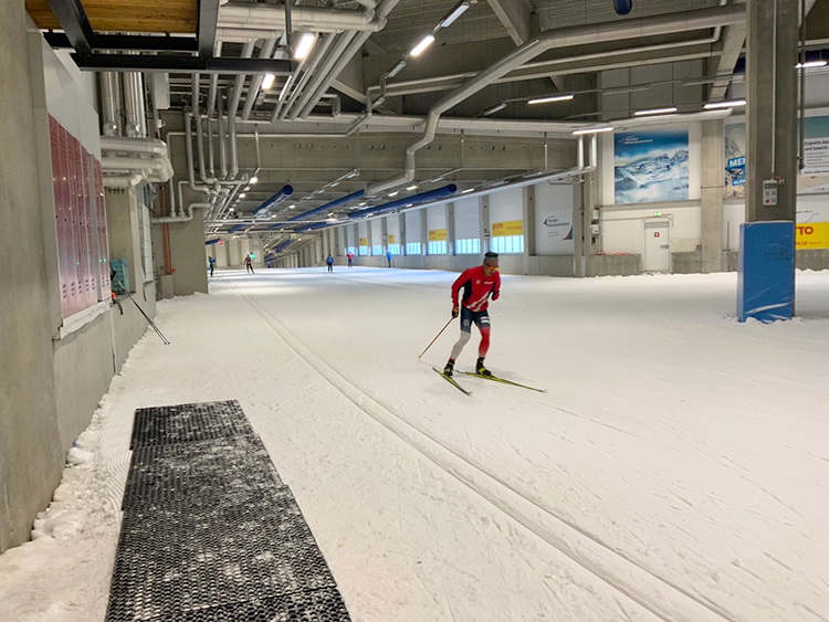 [写真]雪上トレーニングの様子