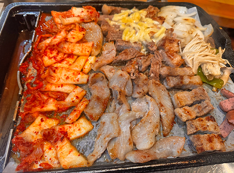 [写真]待望の韓国料理