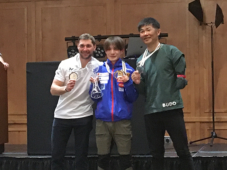 [写真]年間総合ランニング3位