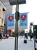 [写真]旭川駅へ向かう遊歩道のフラッグ