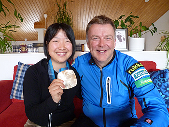 [写真]太田渉子とフィンランドのレイヨーコーチ