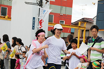 [写真]伴走する太田選手