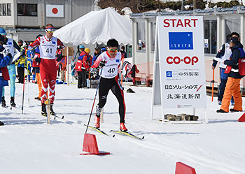 [写真]新田選手スタート