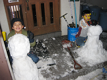 [写真]頑張って作った雪だるま