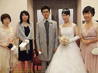 [写真]井口深雪さんの結婚式にて